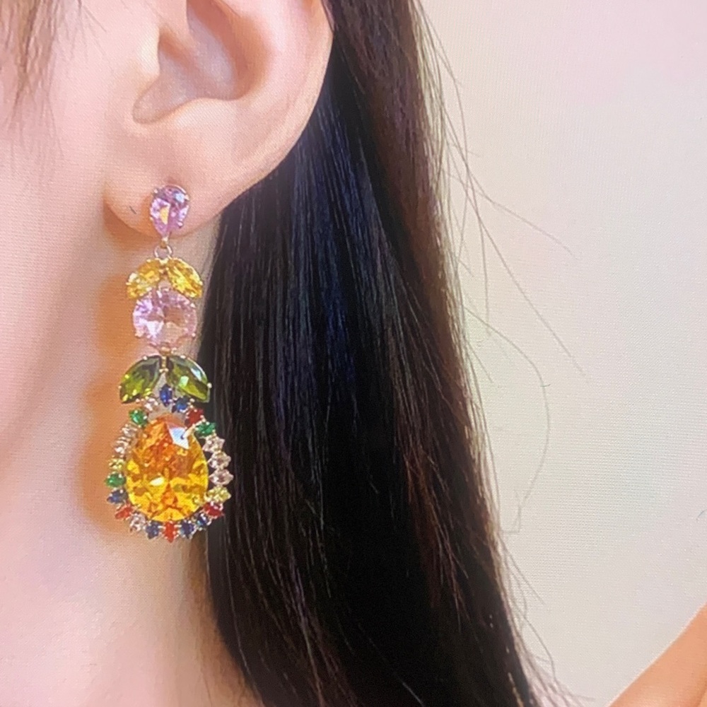 UNO de 50 Vibrant Yellow and Orange Drop Earrings - Picture 2 of 3